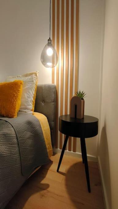 Joli Appartement Au Pied Du Tramway เบอซองส์ ภายนอก รูปภาพ